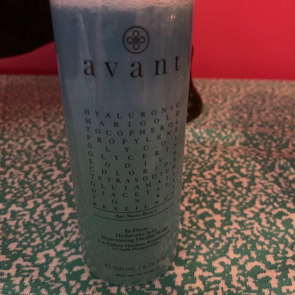 Avant Hyaluronic Acid Rejuvenating Micellar Water